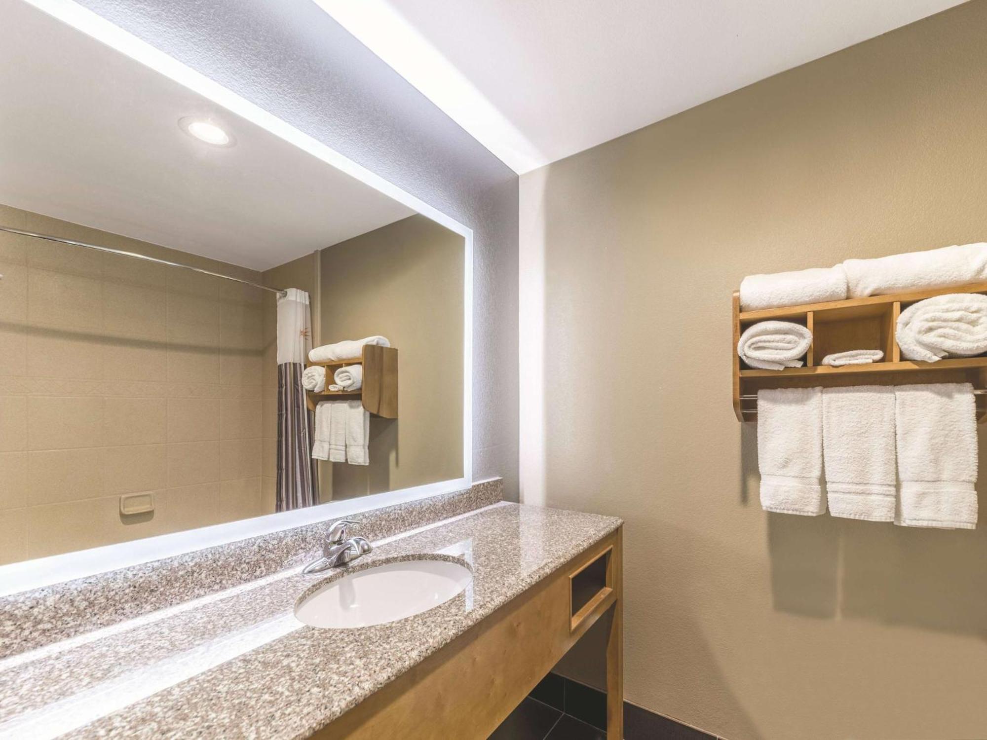 La Quinta By Wyndham Tulsa - Catoosa Hotel Luaran gambar